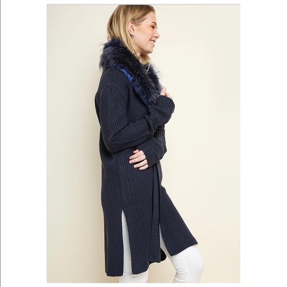 LAST☝️Navy Knit Open Cardigan with Faux fur Collar - Picture 4 of 9